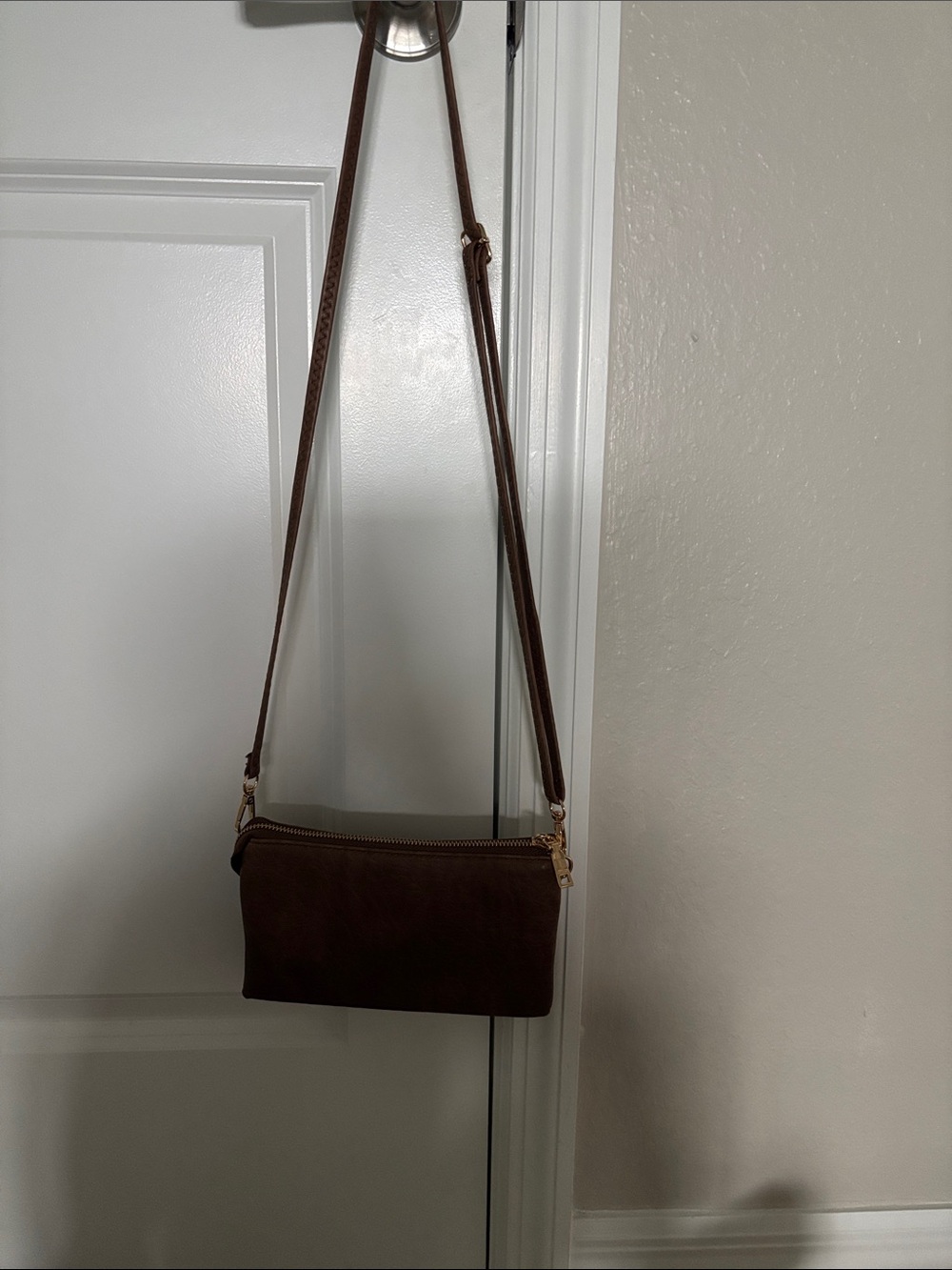 Women’s Brown Crossbody Bag - Classic Everyday Shoulder Purse